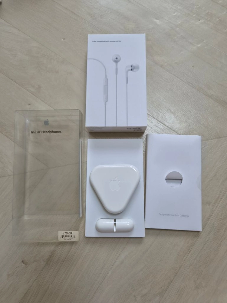 애플 인이어 이어폰 ME186LL/ A 이미지