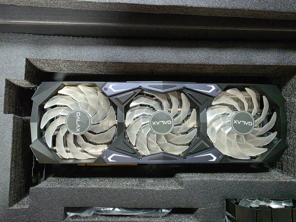 RTX 3080 12GB LHR 그래픽카드 이미지