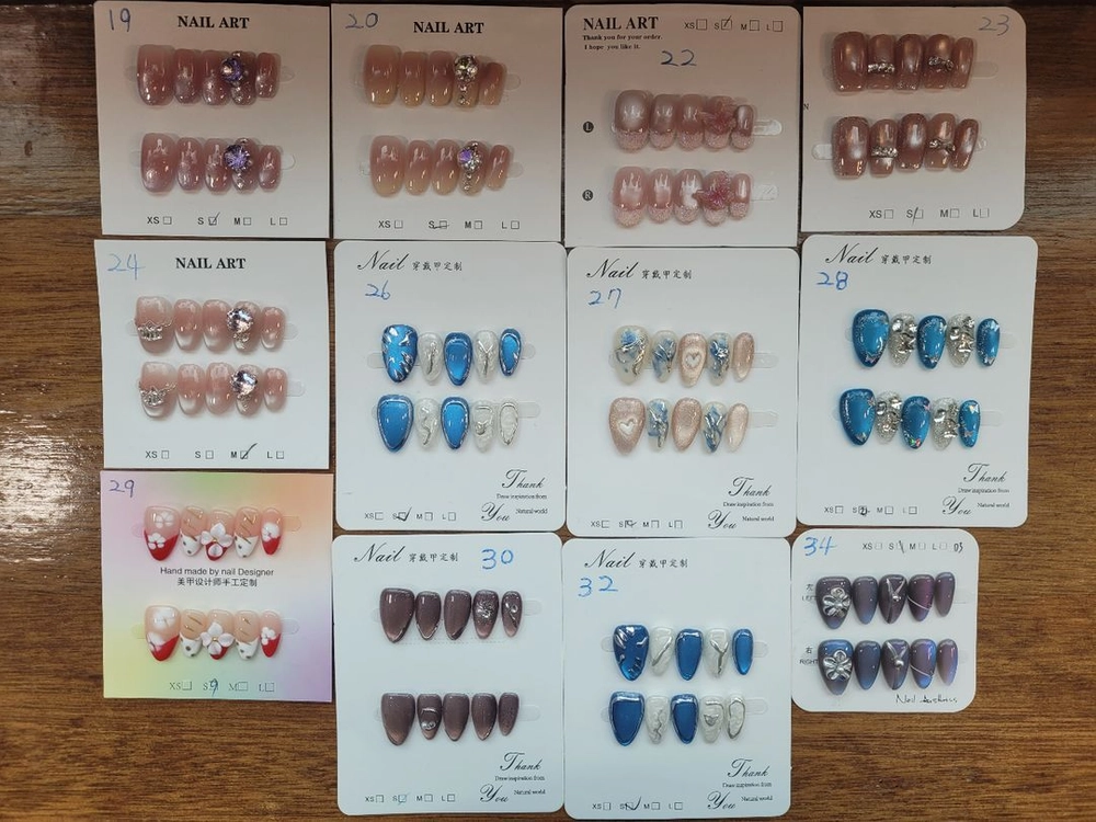 네일팁 개당 2000원 부터 이미지