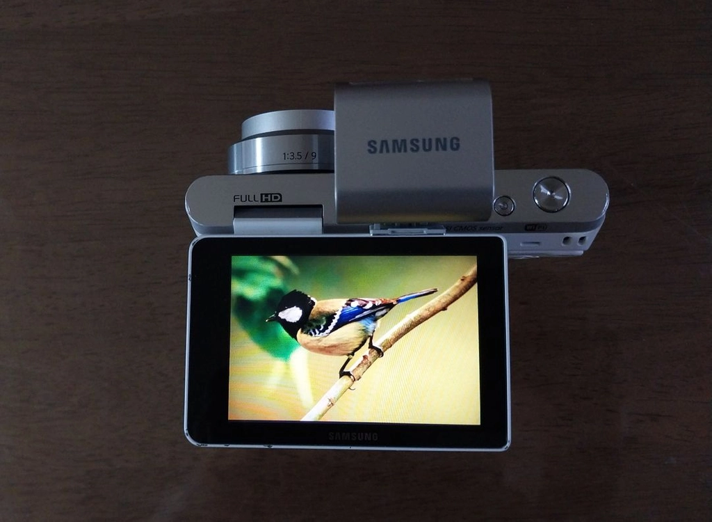 삼성 NX mini 화이트 카메라/(9mm 렌즈포함) 이미지