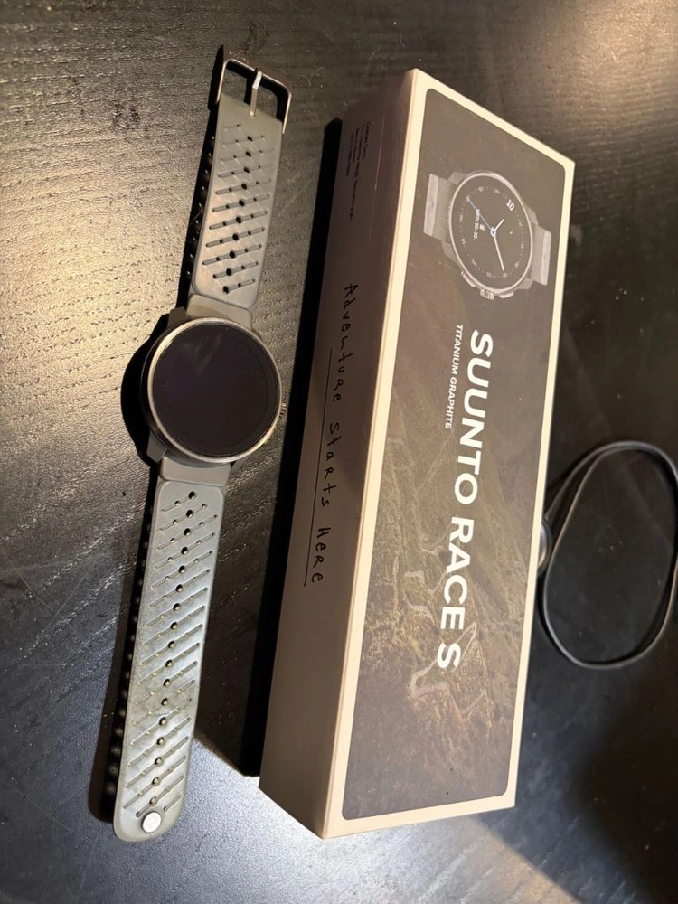 순토 레이스s 티타늄 그라파이트 suunto - 안심되는 중고거래