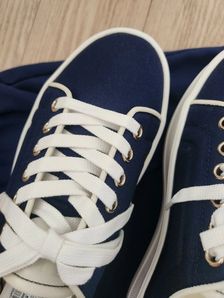 타임 캔버스니커즈 이미지