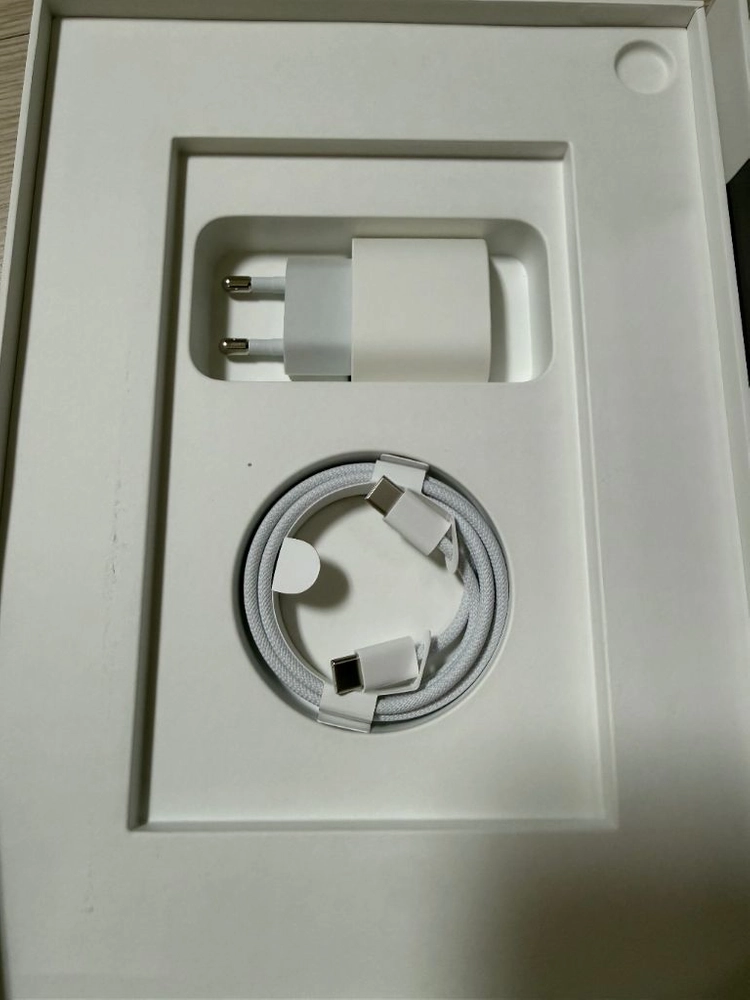 S급 애플 iPad Air 5세대 64GB + 스마트폴리오키보드 이미지