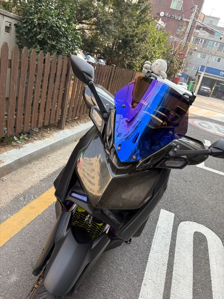 Xmax 300 24년식(명의이전) - 안심되는 중고거래