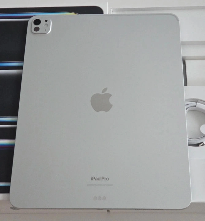 아이패드프로 13 M4 (512GB) wifi 판매합니다 - 안심되는 중고거래
