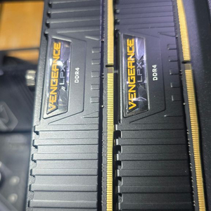 DDR4 2666MHz 32GB(16*2)커셰어 벤젠스 이미지