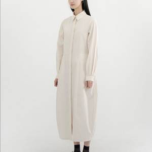 유노이아 beaute button dress 이미지