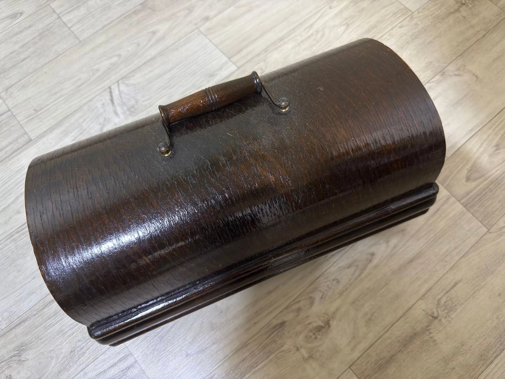 에디슨 축음기(Edison Home Phonograph Model C with a Cygnet horn) 이미지