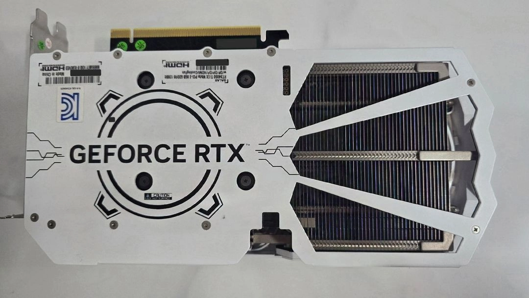 지포스 RTX 4060Ti 화이트 저렴하게 판매합니다 이미지