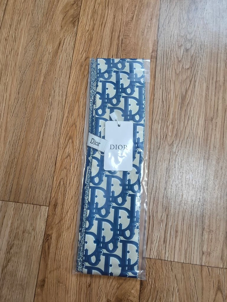 루이샤넬셀린디올트윌리스카프방도 이미지