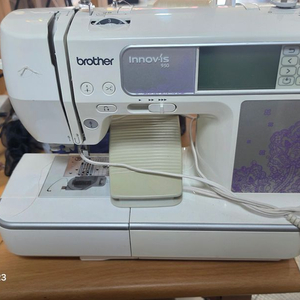 이노비스950 자수미싱 이미지