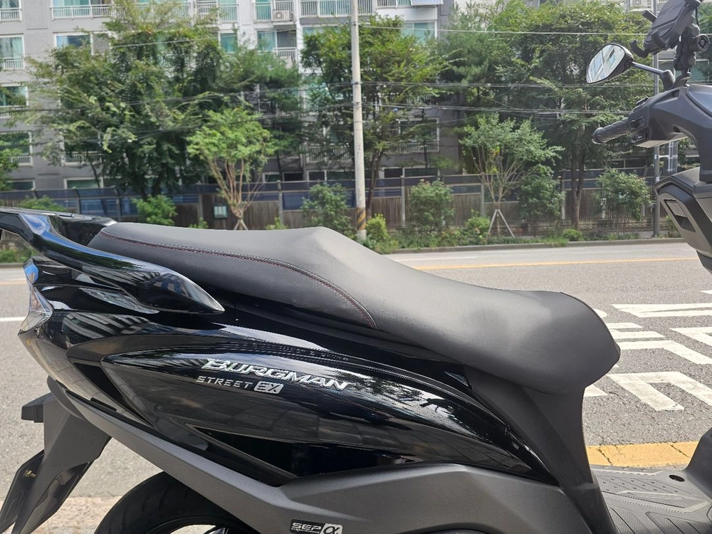26년식 버그만 스트리트125 가공시트 팝니다. 이미지