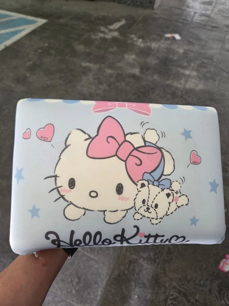 산리오 헬로키티 메모리폼 베개 이미지