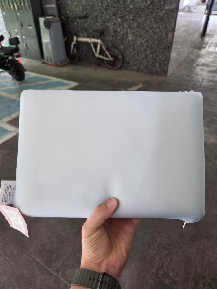 산리오 헬로키티 메모리폼 베개 이미지