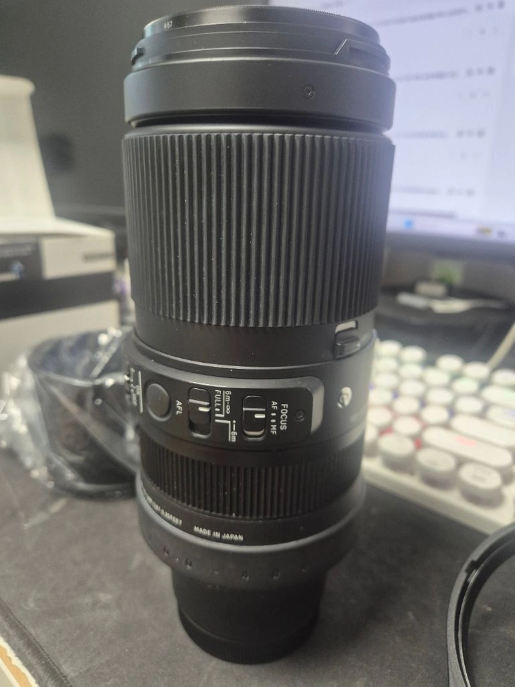 L마운트 시그마 100-400mm F5-6.3 망원줌 렌즈 이미지
