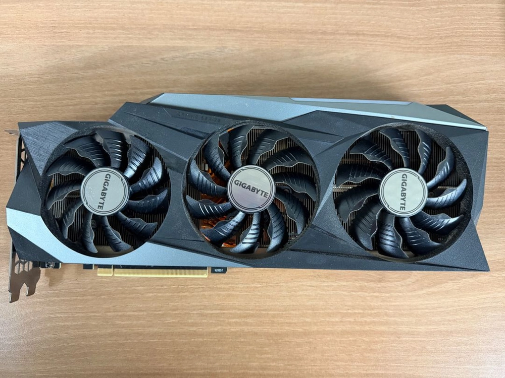 RTX 3080 그래픽카드 이미지