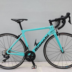 상태 최상 이탈리아 브랜드 23년 비앙키 스프린트 시마노 105(r7000) 카본 로드자전거 53사이즈 팔아요. 이미지