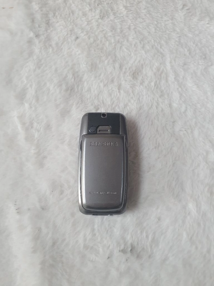 SPH-V4400 권상우폰 가로본능폴더폰 소장용 수집용 이미지