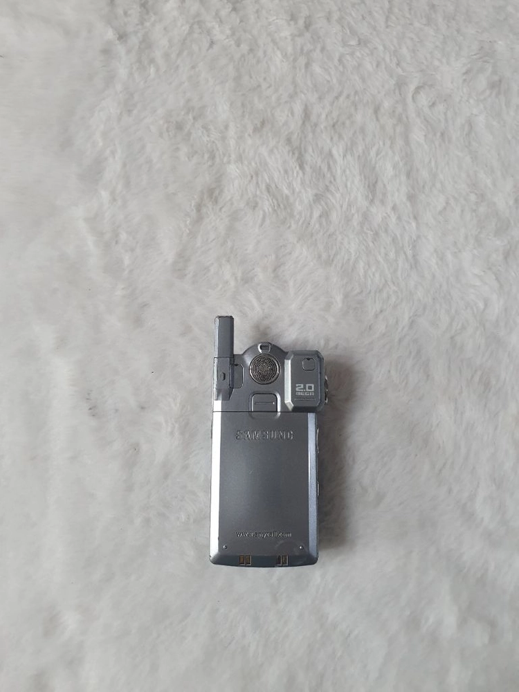 SPH-V4400 권상우폰 가로본능폴더폰 소장용 수집용 이미지