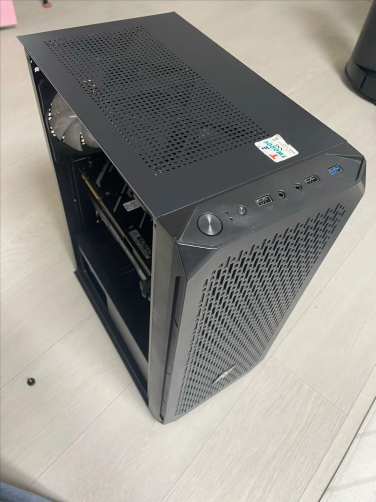 조립식 컴퓨터 PC AMD 3700x RTX 2070 super 삼성전자 SSD 512GB 삼성전자 DDR4 RAM 이미지