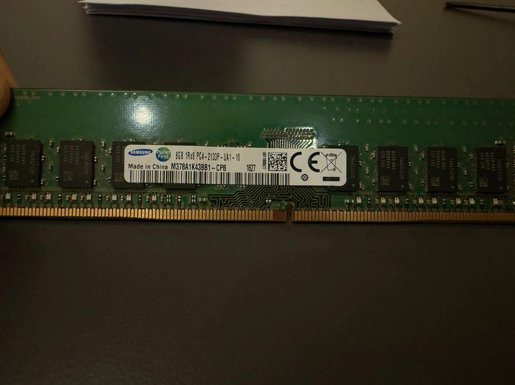 8기가 램 팝니다(ddr4) 종류 4가지 다섯개 - 안심되는 중고거래