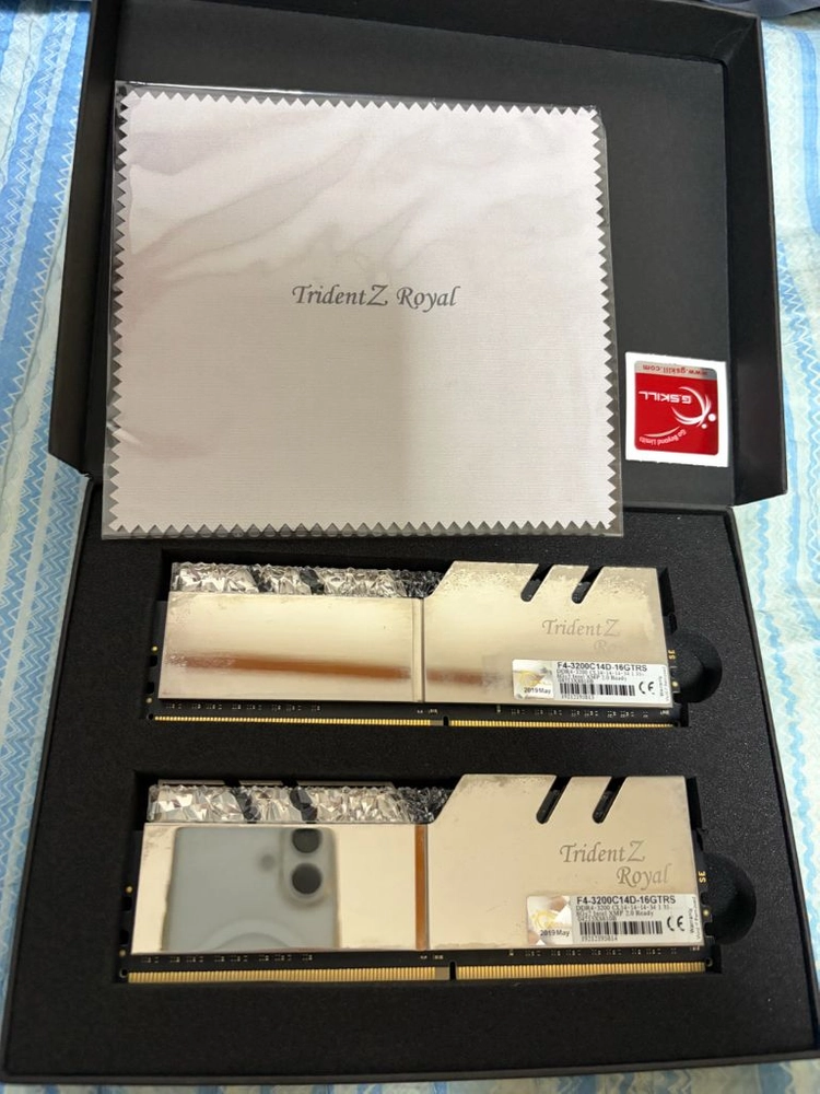 지스킬 ddr4 트라이던트 로얄 실버 14CL 8GBx4 팝니다 이미지