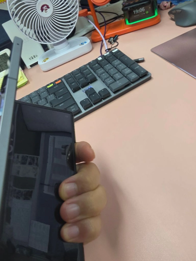 폴드SE 판매 합니다 이미지