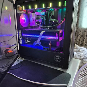 i7 14700k 컴퓨터 반본체 이미지