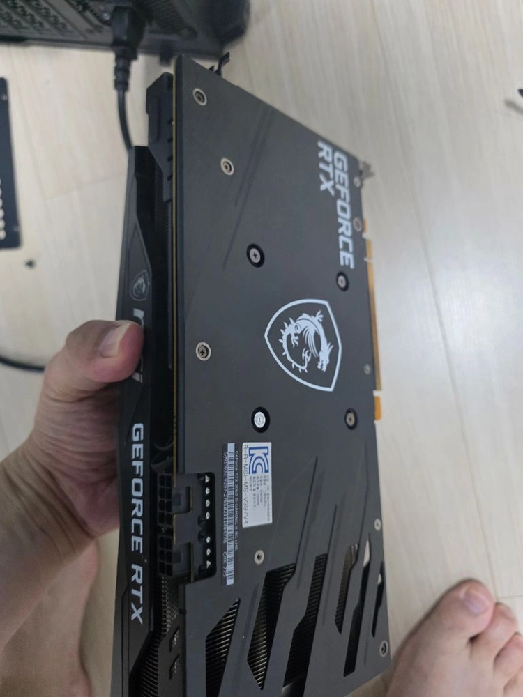 RTX 3060 Ti 그래픽카드 이미지