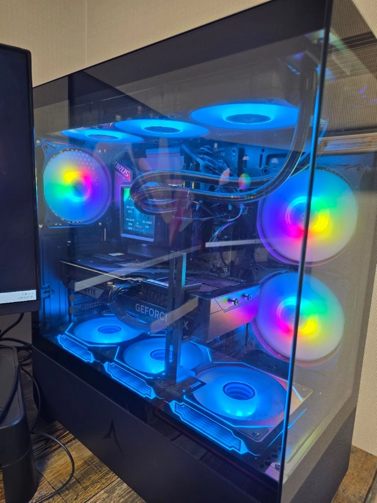 고사양컴퓨터 i7 14700k rtx5070ti z790 2tb 32g (배달가능) 이미지
