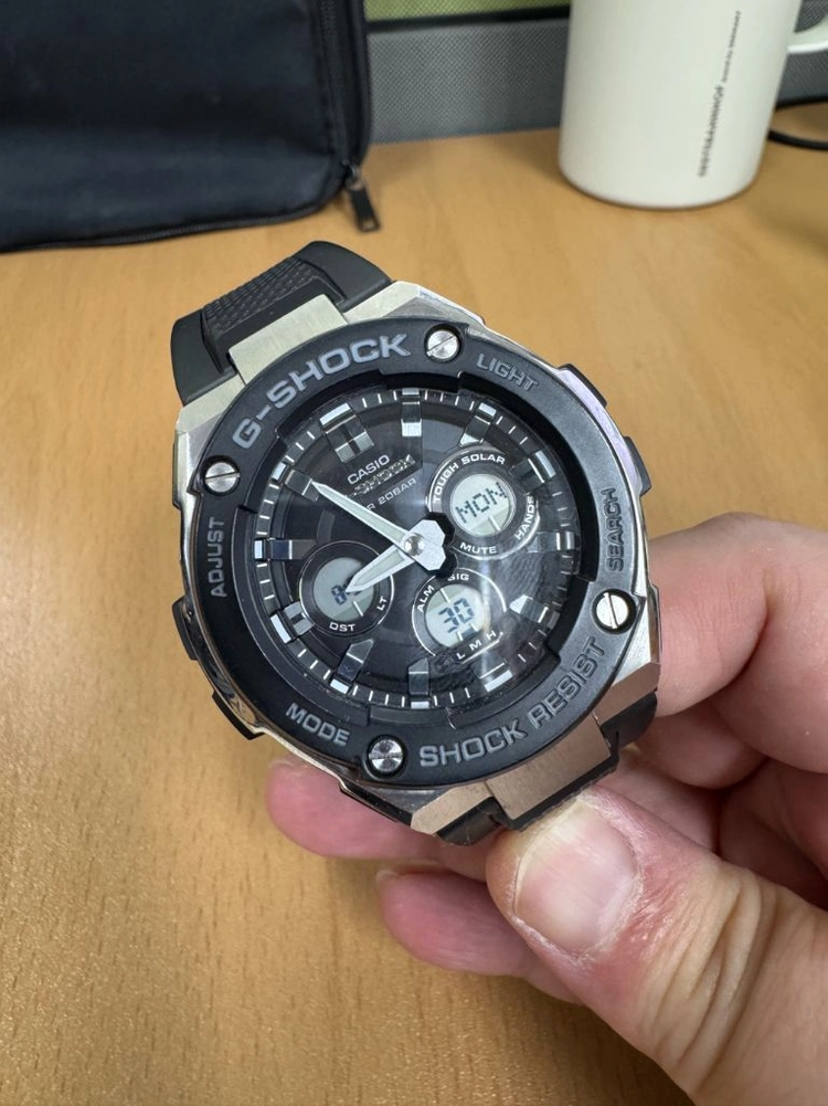 지샥 G-SHOCK 손목시계 GST-S300-1A - 안심되는 중고거래