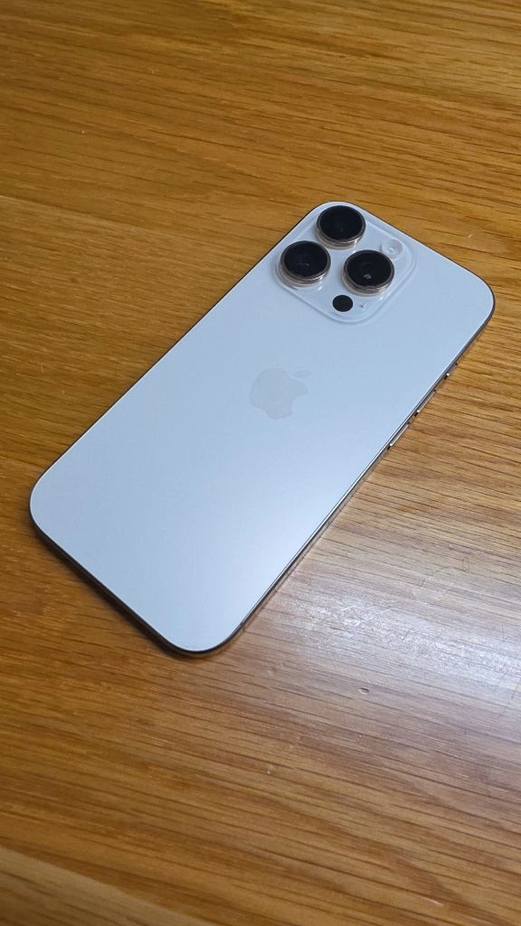 아이폰 16프로 256gb 데저트티타늄 이미지