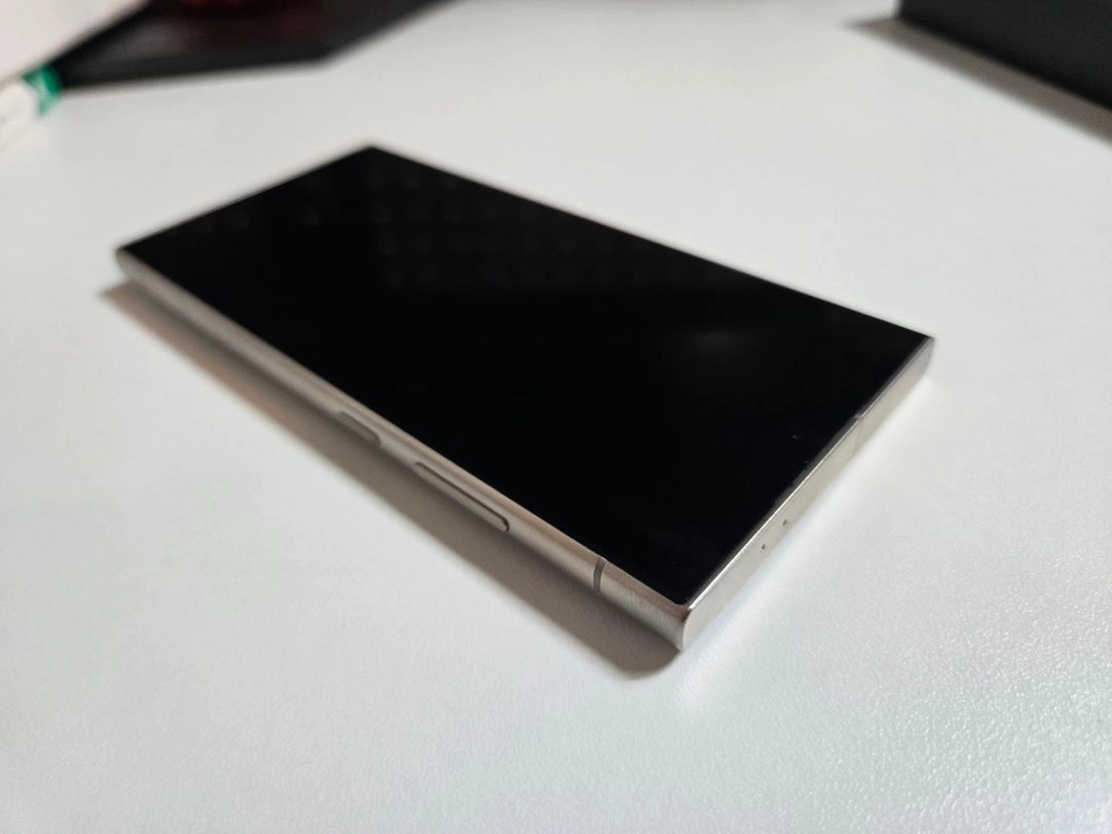 갤럭시s24울트라 512GB 티타늄 그레이 자급제 팝니다. 이미지