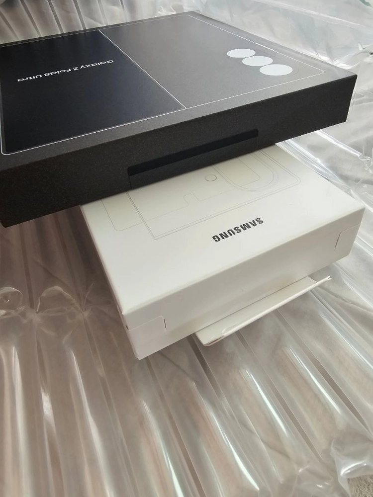 갤럭시 Z폴드8울트라 1TB 16GB 그라파이트 자급제미개봉 마그넷케이스 필름 이미지