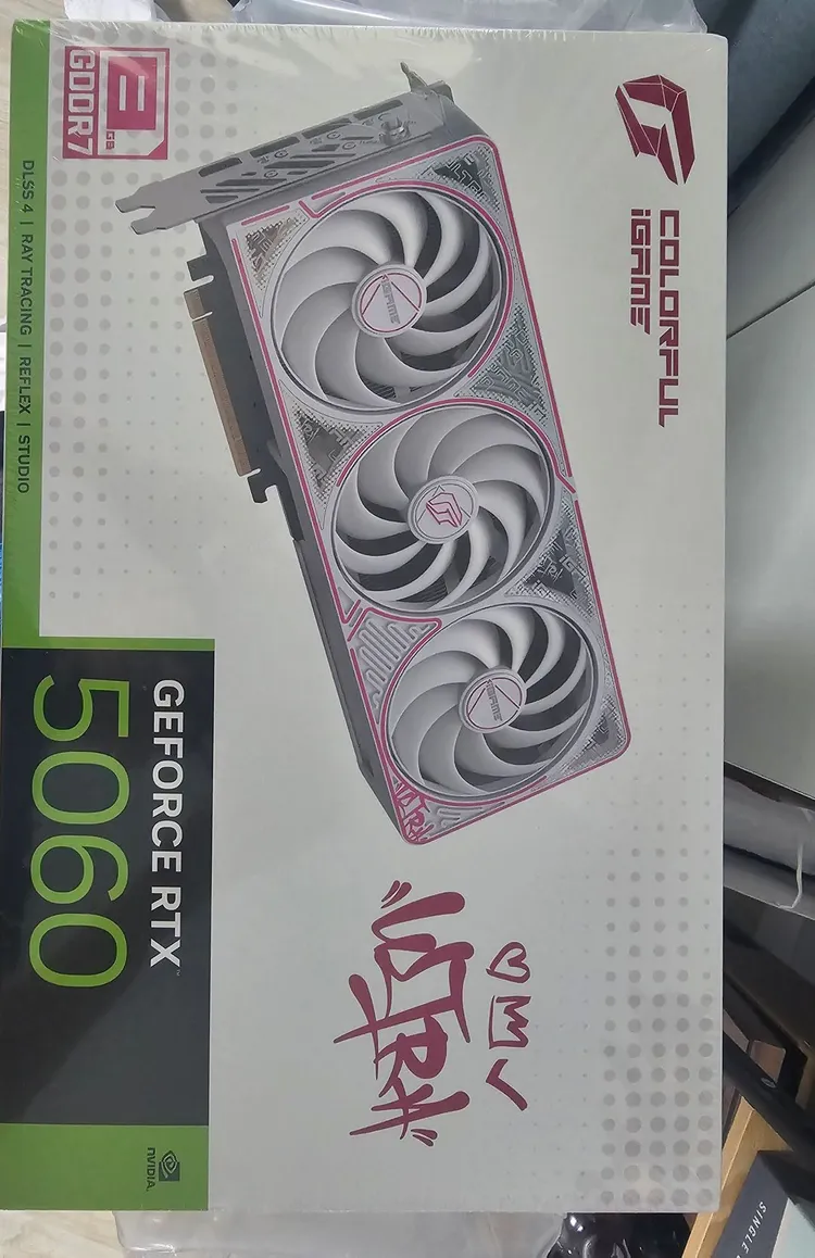 iGmae geForce RTX5060 Ultra W OC 8GB-V 미개봉 새상품 팝니다. 이미지