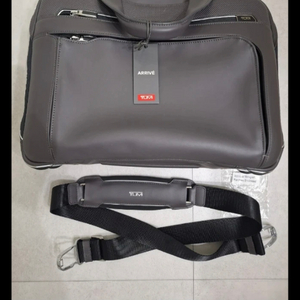 tumi 브리프케이스 이미지