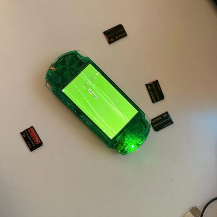 튜닝 PSP3000 IPS C타입 128GB 클리어 그린 이미지