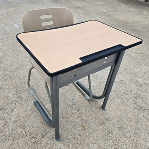 신품상판 (우레탄 몰딩) 와이드책상 의자세트 학원책상세트 학원책걸상 상태 좋은 수강용책상세트 이미지