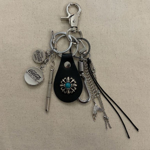 BLACK TURQUOISE LEATHER KEYRING 이미지