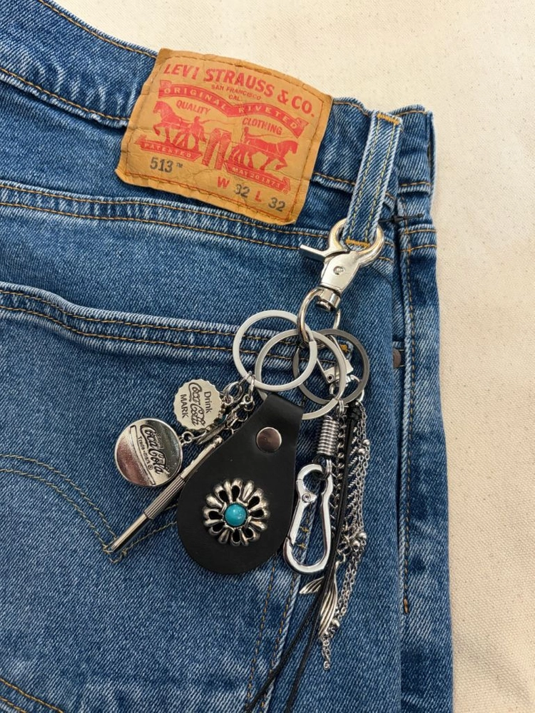 BLACK TURQUOISE LEATHER KEYRING 이미지