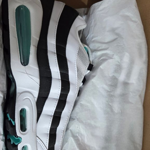 나이키에어맥스95 에메랄드 이미지