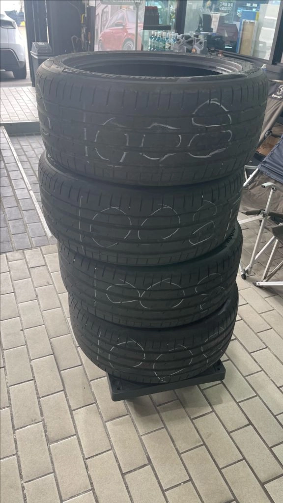 한국타이어 벤투스 s1 evo3 ev 255/45/19 1대분 이미지