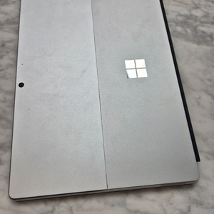 2-in-1 태블릿 PC 이미지