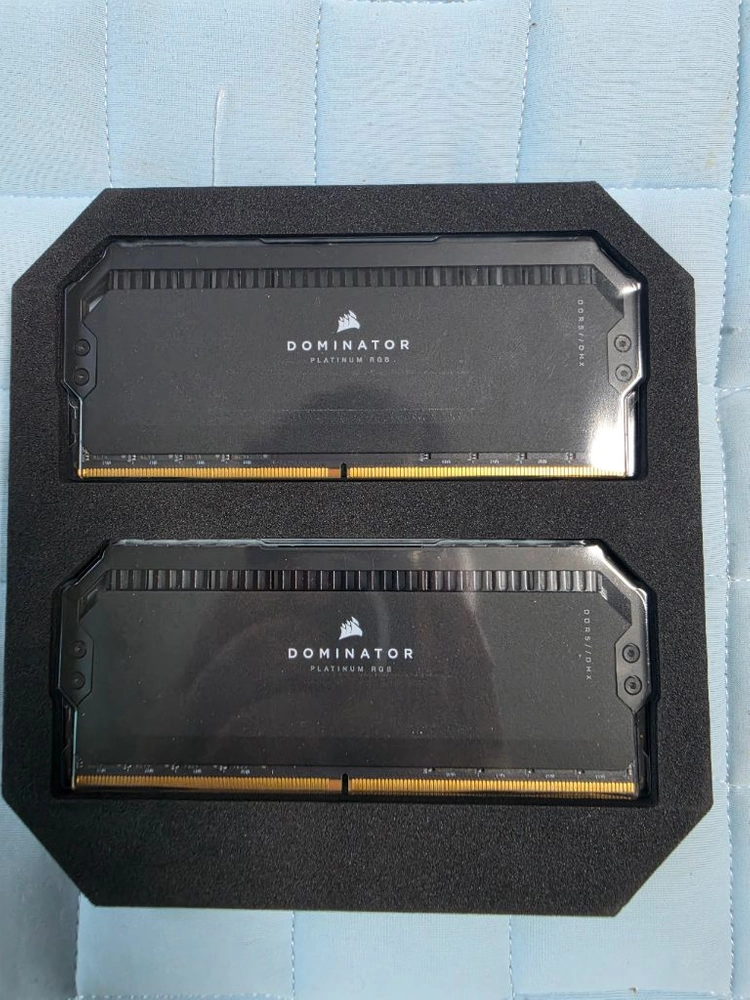 커세어 도미네이터 플래티넘 5200 cl40 64gb 정발램팝니다 이미지