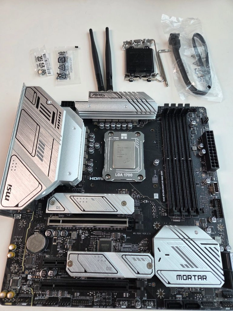 i5-12500 +b760m 박격포 맥스 wifi d5 팝니다 이미지