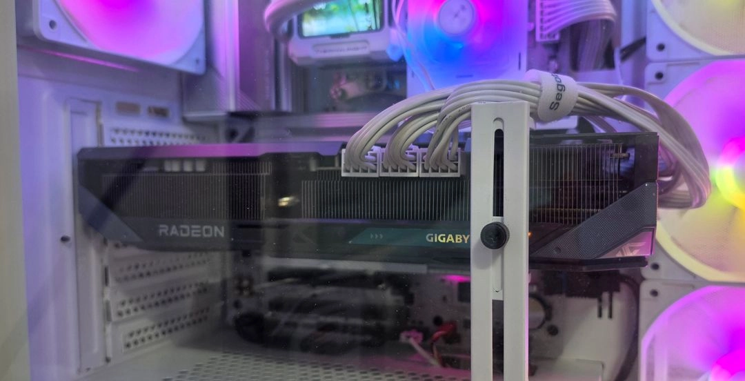 GIGABYTE RX9070XT GAMING OC 16GB - 안심되는 중고거래