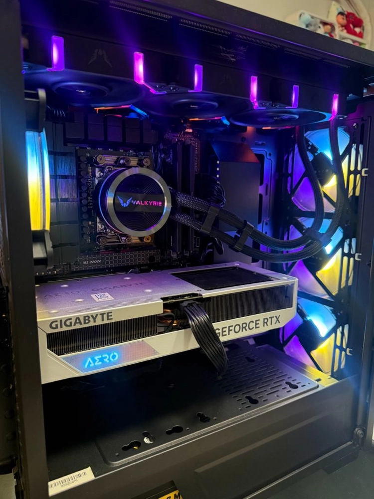 7900x3d rtx4070ti aero컴퓨터 - 안심되는 중고거래