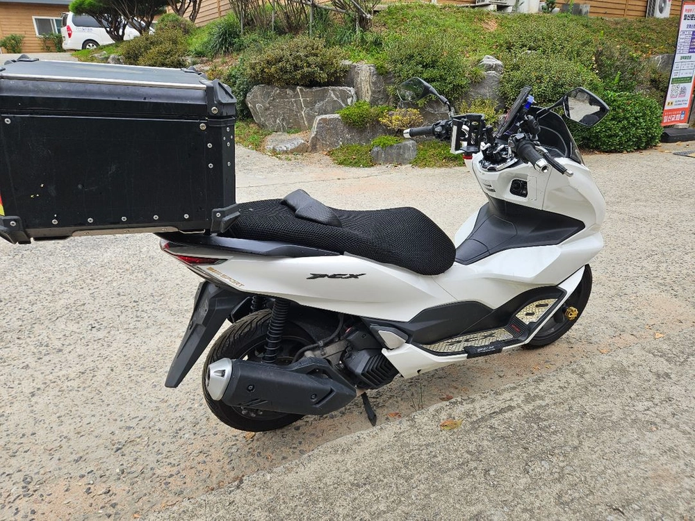 혼다 pcx125 24년 abs 짧은키로수 판매합니다 이미지