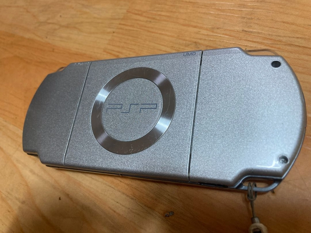 PSP 2000 아이스실버 세트 이미지