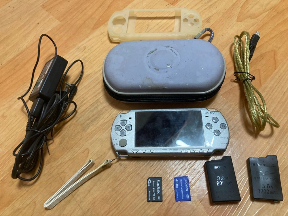 PSP 2000 아이스실버 세트 이미지